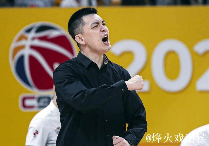 辽宁男篮迎精彩表现,球迷重返看台,杨鸣依然面临三大疑问 辽宁男篮迎精彩表现,球迷重返看台,杨鸣依然面临三大疑问